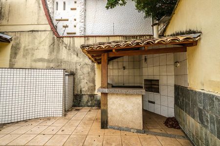 Casa à venda com 370m², 6 quartos e 4 vagas Casa à venda com 370m², 6 quartos e 4 vagasÁrea comum