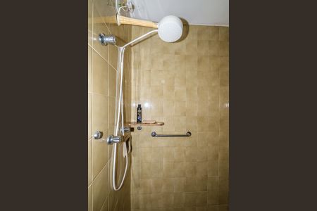 Casa à venda com 370m², 6 quartos e 4 vagas Casa à venda com 370m², 6 quartos e 4 vagasBanheiro/Suíte 2