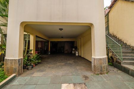 Casa à venda com 370m², 6 quartos e 4 vagas Casa à venda com 370m², 6 quartos e 4 vagasÁrea comum