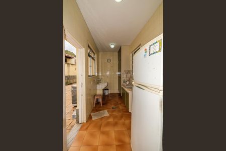 Casa à venda com 370m², 6 quartos e 4 vagas Casa à venda com 370m², 6 quartos e 4 vagasLavanderia