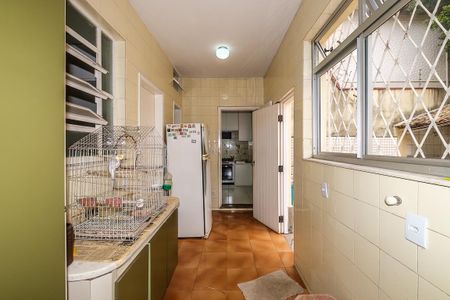 Casa à venda com 370m², 6 quartos e 4 vagas Casa à venda com 370m², 6 quartos e 4 vagasLavanderia