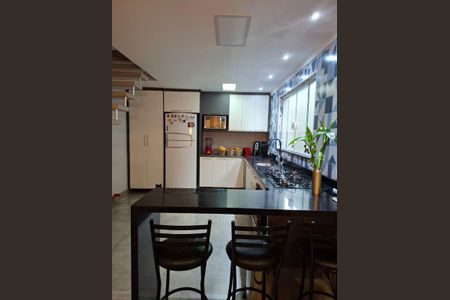 Casa à venda com 211m², 3 quartos e 3 vagas Casa à venda com 211m², 3 quartos e 3 vagasCozinha