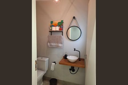 Casa à venda com 211m², 3 quartos e 3 vagas Casa à venda com 211m², 3 quartos e 3 vagasLavabo 1