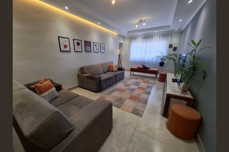 Casa à venda com 211m², 3 quartos e 3 vagas Casa à venda com 211m², 3 quartos e 3 vagasSala