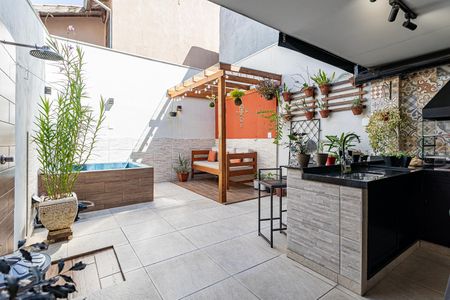 Casa à venda com 211m², 3 quartos e 3 vagas Casa à venda com 211m², 3 quartos e 3 vagasChurrasqueira