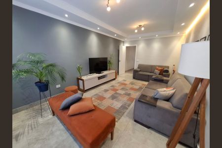 Casa à venda com 211m², 3 quartos e 3 vagas Casa à venda com 211m², 3 quartos e 3 vagasSala