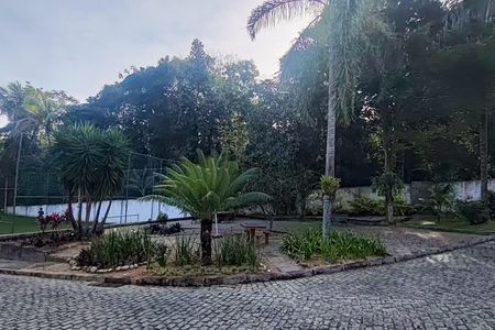 Casa de condomínio à venda com 640m², 3 quartos e 6 vagas Casa de condomínio à venda com 640m², 3 quartos e 6 vagasÁrea comum