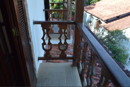 Casa de condomínio à venda com 640m², 3 quartos e 6 vagas Casa de condomínio à venda com 640m², 3 quartos e 6 vagasVaranda 1 da Suíte 3