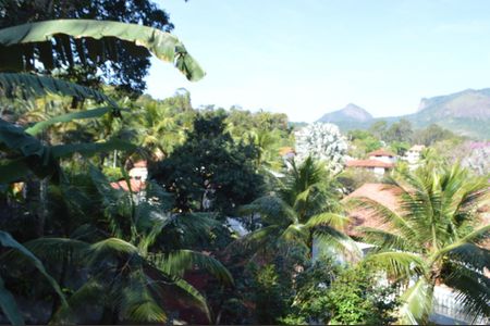 Casa de condomínio à venda com 640m², 3 quartos e 6 vagas Casa de condomínio à venda com 640m², 3 quartos e 6 vagasVista da Suíte 2