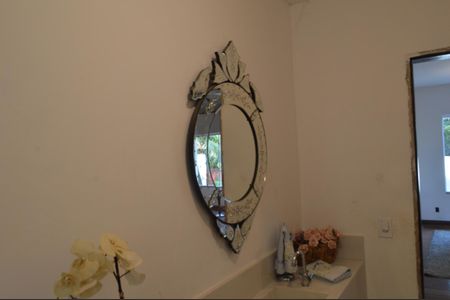 Casa de condomínio à venda com 640m², 3 quartos e 6 vagas Casa de condomínio à venda com 640m², 3 quartos e 6 vagasLavabo