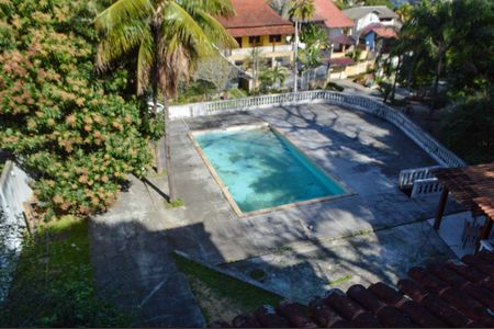 Casa de condomínio à venda com 640m², 3 quartos e 6 vagas Casa de condomínio à venda com 640m², 3 quartos e 6 vagasPiscina