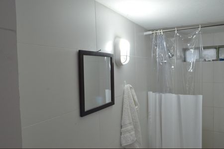 Casa de condomínio à venda com 640m², 3 quartos e 6 vagas Casa de condomínio à venda com 640m², 3 quartos e 6 vagasBanheiro de Serviço