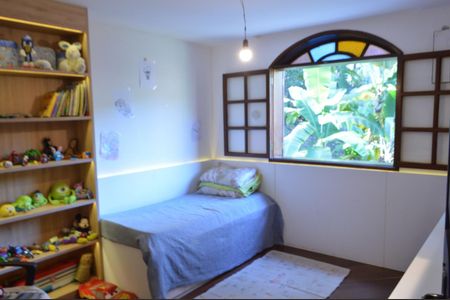 Casa de condomínio à venda com 640m², 3 quartos e 6 vagas Casa de condomínio à venda com 640m², 3 quartos e 6 vagasSuíte 2