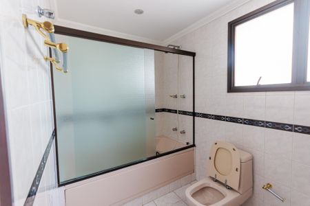 Apartamento à venda com 150m², 3 quartos e 3 vagasBanheiro da Suíte