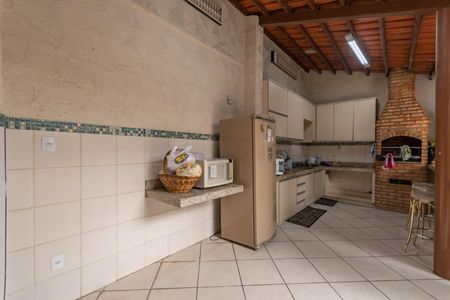 Casa à venda com 363m², 8 quartos e 4 vagas Casa à venda com 363m², 8 quartos e 4 vagasEspaço Gourmet