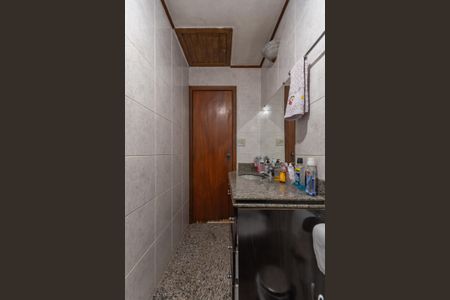 Casa à venda com 363m², 8 quartos e 4 vagas Casa à venda com 363m², 8 quartos e 4 vagasBanheiro Social 1