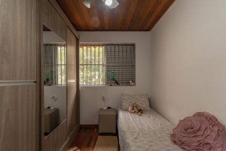 Casa à venda com 363m², 8 quartos e 4 vagas Casa à venda com 363m², 8 quartos e 4 vagasQuarto 3