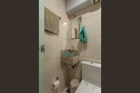 Casa à venda com 363m², 8 quartos e 4 vagas Casa à venda com 363m², 8 quartos e 4 vagasBanheiro Social 3