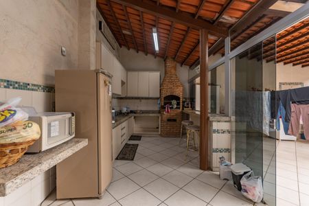 Casa à venda com 363m², 8 quartos e 4 vagas Casa à venda com 363m², 8 quartos e 4 vagasEspaço Gourmet