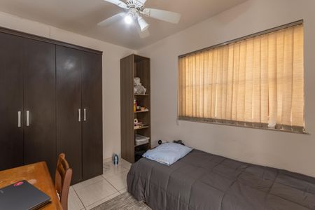 Casa à venda com 363m², 8 quartos e 4 vagas Casa à venda com 363m², 8 quartos e 4 vagasSuíte 2