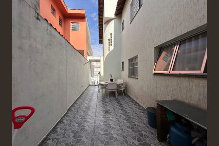 Casa à venda com 105m², 3 quartos e 2 vagasQuintal