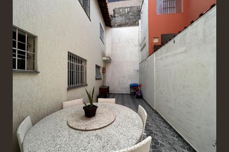 Casa à venda com 105m², 3 quartos e 2 vagasQuintal