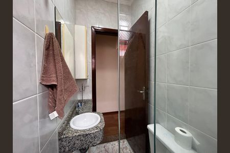 Casa à venda com 105m², 3 quartos e 2 vagasBanheiro 1