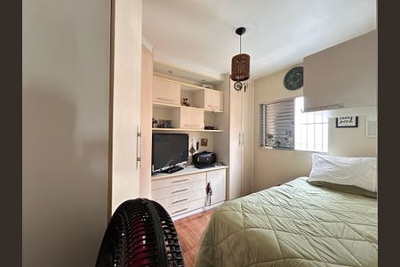 Casa à venda com 105m², 3 quartos e 2 vagasSala