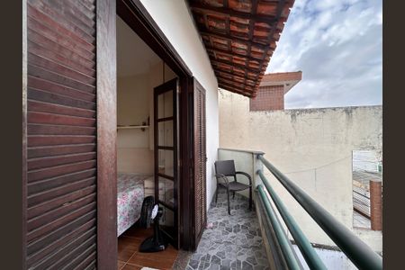 Casa à venda com 105m², 3 quartos e 2 vagasVaranda da Suite