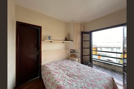 Casa à venda com 105m², 3 quartos e 2 vagasSuíte