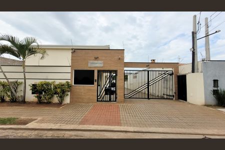 Casa de condomínio à venda com 150m², 3 quartos e 2 vagasFachada do Condomínio