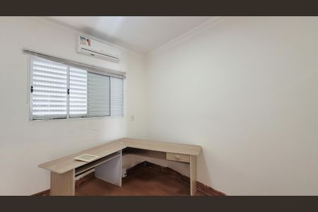 Casa de condomínio à venda com 150m², 3 quartos e 2 vagasSuite 3