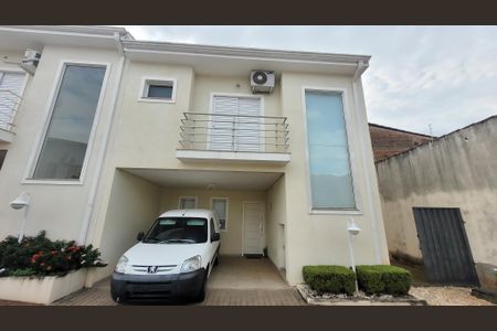 Casa de condomínio à venda com 150m², 3 quartos e 2 vagasFachada da casa