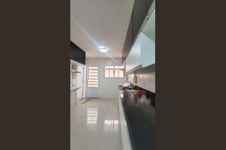 Casa de condomínio à venda com 150m², 3 quartos e 2 vagasCozinha