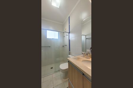 Casa de condomínio à venda com 150m², 3 quartos e 2 vagasBanheiro Suite 1