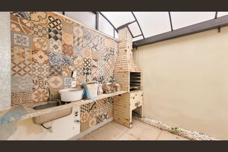 Casa de condomínio à venda com 150m², 3 quartos e 2 vagasEspaço Gourmet