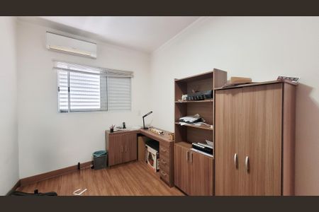 Casa de condomínio à venda com 150m², 3 quartos e 2 vagasSuite 2