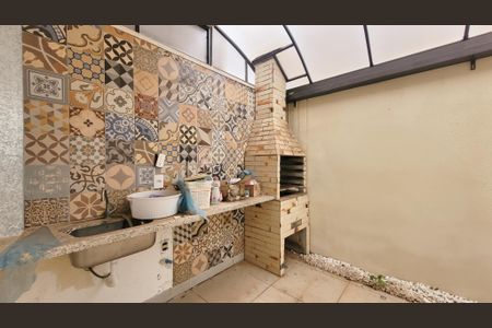 Casa de condomínio à venda com 150m², 3 quartos e 2 vagasEspaço Gourmet