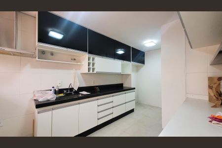 Casa de condomínio à venda com 150m², 3 quartos e 2 vagasCozinha