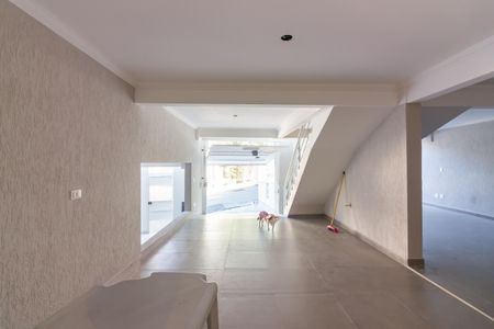 Casa à venda com 90m², 2 quartos e 3 vagas Casa à venda com 90m², 2 quartos e 3 vagasGaragem