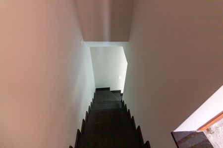 Casa à venda com 90m², 2 quartos e 3 vagasEscada