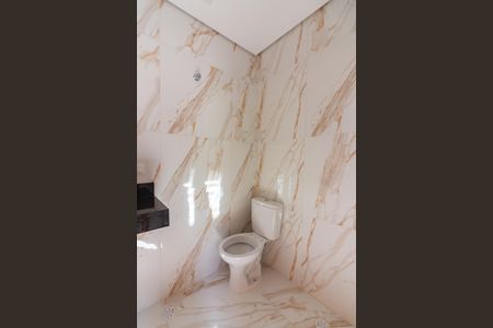 Casa à venda com 90m², 2 quartos e 3 vagasBanheiro da Suíte 2