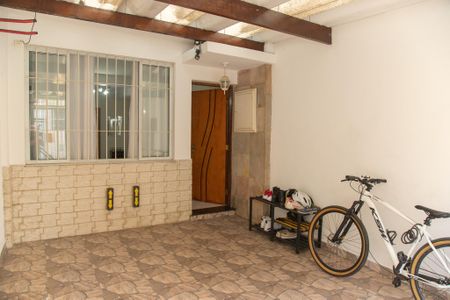 Casa à venda com 110m², 2 quartos e 1 vaga Casa à venda com 110m², 2 quartos e 1 vagaGaragem