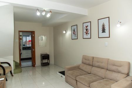 Casa à venda com 110m², 2 quartos e 1 vaga Casa à venda com 110m², 2 quartos e 1 vagaSala