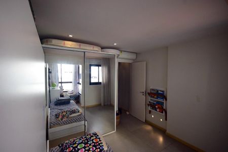 Apartamento à venda com 131m², 3 quartos e 2 vagasQuarto 2