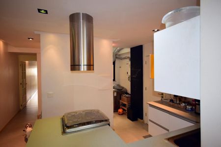 Apartamento à venda com 131m², 3 quartos e 2 vagasCozinha