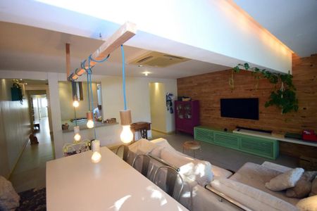 Apartamento à venda com 131m², 3 quartos e 2 vagasSala