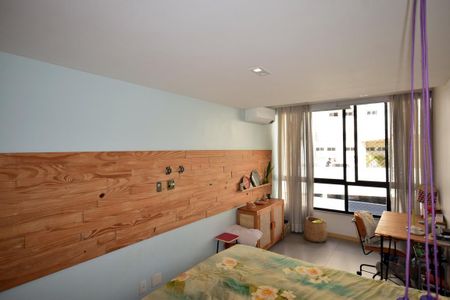 Apartamento à venda com 131m², 3 quartos e 2 vagasSuíte