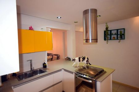 Apartamento à venda com 131m², 3 quartos e 2 vagasCozinha