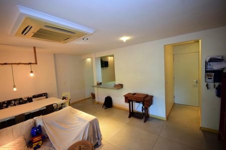 Apartamento à venda com 131m², 3 quartos e 2 vagasSala